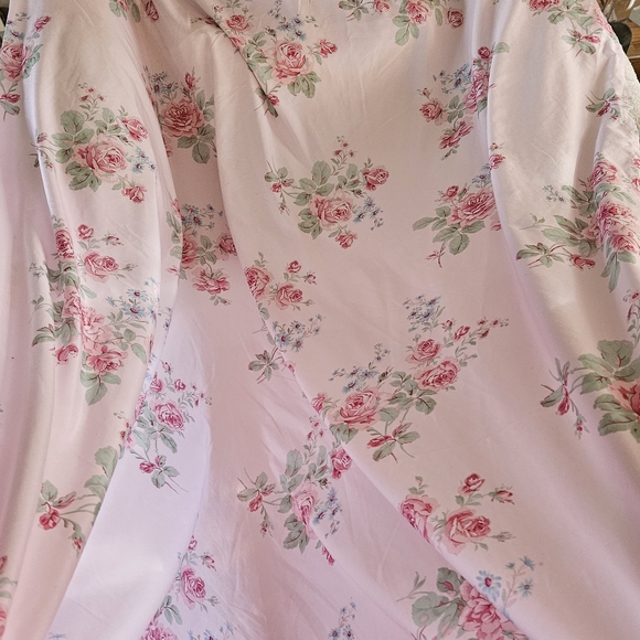 Shabby Chic Pink Floral Shower Curtain - Picture 2 of 5